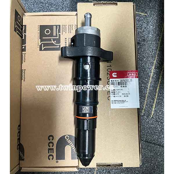 Cummins Injector 3076703,genuine CCEC parts